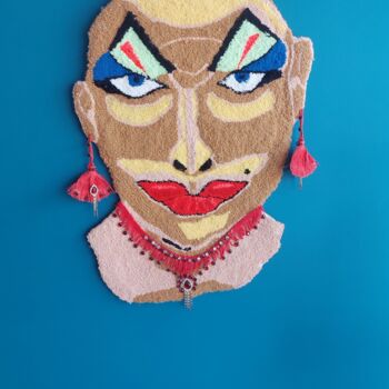 Textielkunst getiteld "The Divine" door Buli Archibald Flash, Origineel Kunstwerk, Borduurwerk Gemonteerd op Houten paneel