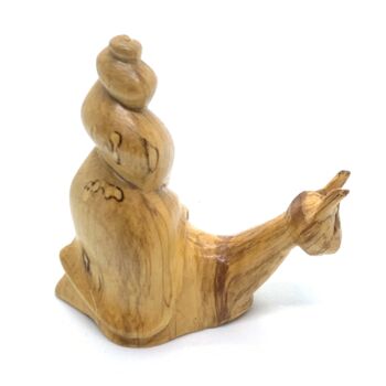 Skulptur mit dem Titel "Hornbeam Snail" von Andrei Latyshev, Original-Kunstwerk, Holz