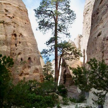 Fotografie mit dem Titel "Tent Rocks Kashe Ke…" von Joseph Anthony Quattromini, Original-Kunstwerk, Nicht bearbeitete Fotogr…
