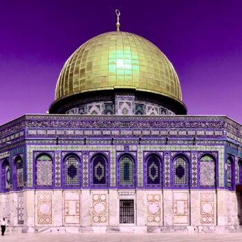 Digitale Kunst mit dem Titel "Amethyst Sky, Dome…" von Joseph Anthony Quattromini, Original-Kunstwerk, Nicht bearbeitete Fot…