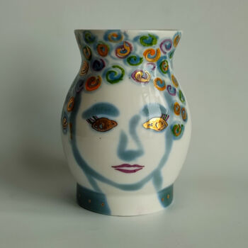 Sculpture intitulée "Kate, girl with fri…" par Olga Suvorova, Œuvre d'art originale, Céramique