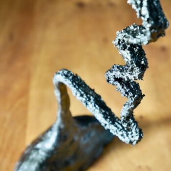 Sculpture titled "silhouette" by Ulrich Ernst Nievergelt, Original Artwork, Wire