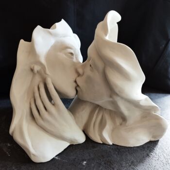 Sculpture titled "Le Baiser 5" by Jean-Louis Marino, Original Artwork, Terra cotta