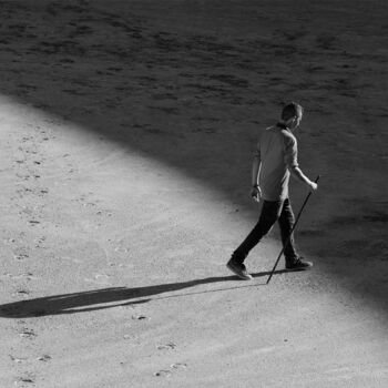 Photography titled "Man And The Moon" by Carlos Canet Fortea, Original Artwork, Digital Photography