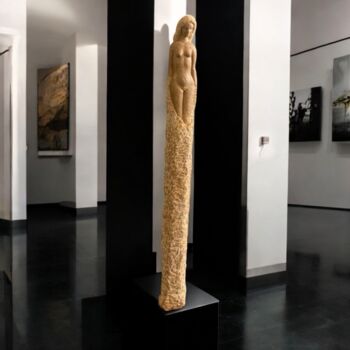 제목이 "Sirona"인 조형물 Florence Jarrige로, 원작, 돌