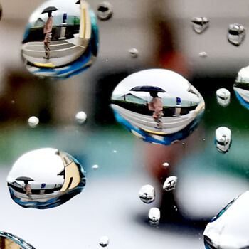 Fotografie getiteld "Standing in the Rain" door Ingrid Blaurock, Origineel Kunstwerk, Digitale fotografie