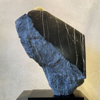 雕塑 标题为“PYRAMIDION.Marbre d…” 由Daniel Sanchez, 原创艺术品, 石