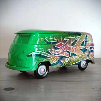 Sculpture titled "VW GREEN" by Kesa Graffiti, Original Artwork, Accessories