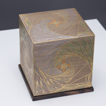 「Lidded Box with Kir…」というタイトルの彫刻 愛 今村によって, オリジナルのアートワーク, ウッド