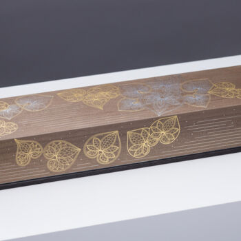 「Lidded Box with Kir…」というタイトルの彫刻 愛 今村によって, オリジナルのアートワーク, ウッド