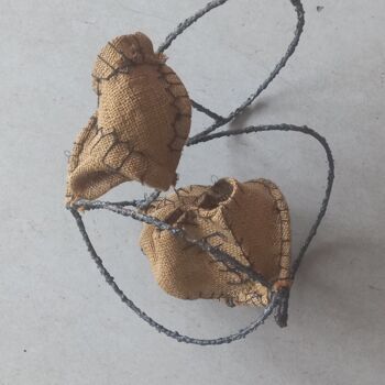 Sculpture titled "L'insecte du désert…" by Coco Vewenda, Original Artwork, Metals