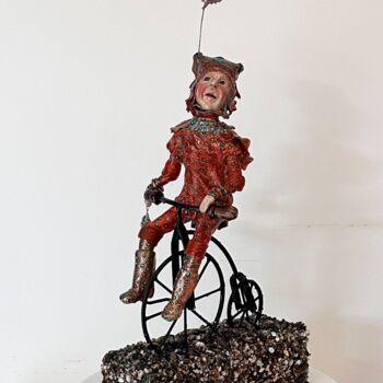 Scultura intitolato "Chasing Dreams" da Dorienne Carmel, Opera d'arte originale, Ceramica