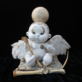 Sculpture titled "L'ange de la lune" by Nancy Cardinal, Original Artwork, Plastic