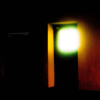 Photographie intitulée "WindowsDark #07" par Michael Banifatov, Œuvre d'art originale, Photographie numérique