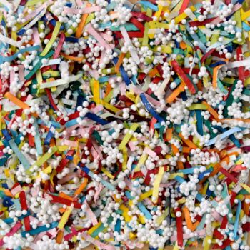 Γλυπτική με τίτλο "Paperwork & Pearls…" από Astrid Stoeppel, Αυθεντικά έργα τέχνης, Εγγράφου mache Τοποθετήθηκε στο Ξύλινο π…