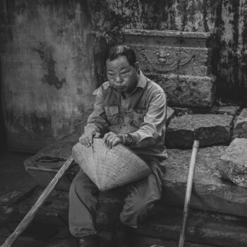 Photographie intitulée "At the end, Hanoï,…" par Cyrille Mulot, Œuvre d'art originale, Photographie non manipulée