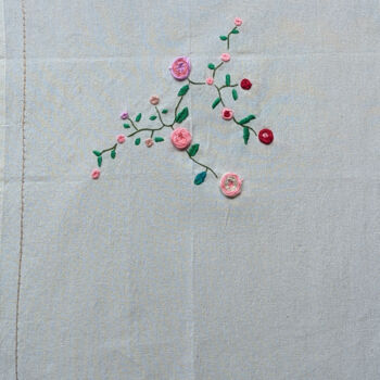 Art textile intitulée "Fleurs printanières" par Elodie Bottero, Œuvre d'art originale, Broderie