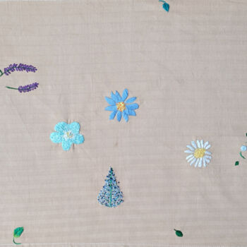 Art textile intitulée "Méli mélo de fleurs" par Elodie Bottero, Œuvre d'art originale, Broderie