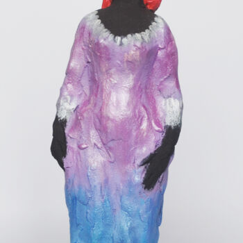제목이 "Woman in lylac"인 조형물 Margarita Felis로, 원작, 점토