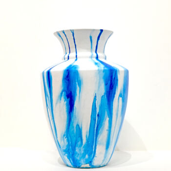 Scultura intitolato "Rain God Vase" da Sumit Ratta, Opera d'arte originale, Acrilico