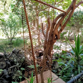 Sculpture titled "Etendart" by Dominique Bertrand, Original Artwork, Wood