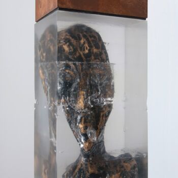 Sculptuur getiteld "“IN MEMORIAM II”" door Jan Witte-Kropius, Origineel Kunstwerk, Hars