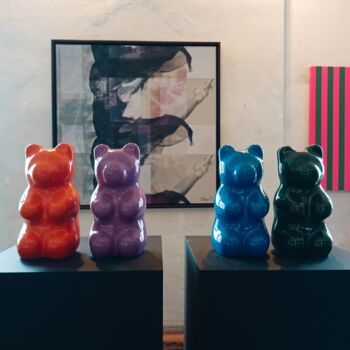제목이 "JellyPoolBear 10″ B…"인 조형물 Manuel W. Stepan로, 원작, 플라스틱