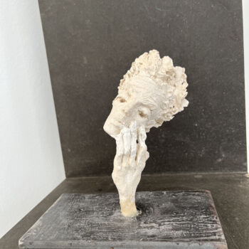 Skulptur mit dem Titel "rêveur" von Isabelle Scheidt, Original-Kunstwerk, Terra cotta