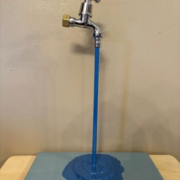 Sculptuur getiteld "Water Faucet Paint…" door Genedieve, Origineel Kunstwerk, Metalen