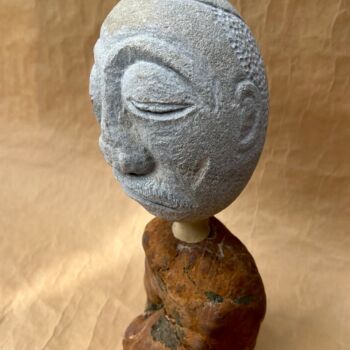 Sculpture titled "謙遜" by Fengzhonyu, Original Artwork, Stone