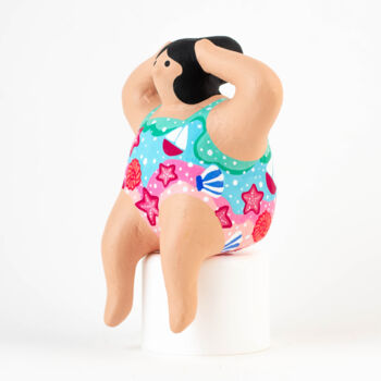 Scultura intitolato "Piccola Marina" da Amalia Di Tecco, Opera d'arte originale, Cartapesta