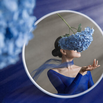Fotografie getiteld "Shades of Blue #1" door Xidong Luo, Origineel Kunstwerk, Digitale fotografie