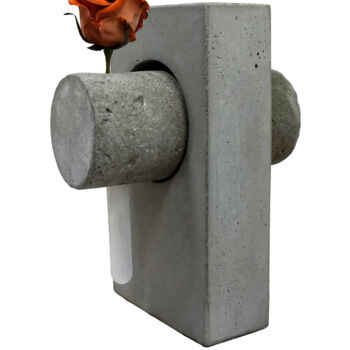 雕塑 标题为“TAKKO BRUTALIST VASE” 由Paolo Castagna (Brutalist Design), 原创艺术品, 混凝土