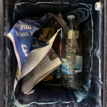 Fotografia intitolato "Joseph Cornell Drop…" da Martin Vallis, Opera d'arte originale, Fotografia digitale