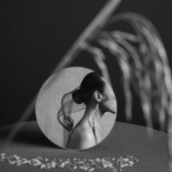 제목이 "The Lunar Allure #3"인 사진 Xidong Luo로, 원작, 디지털