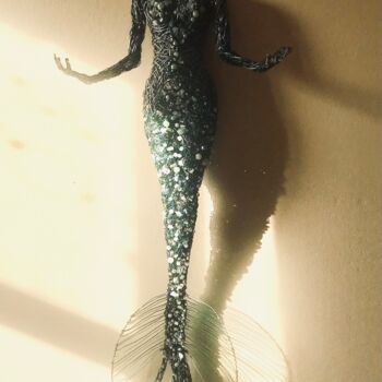 Sculptuur getiteld "Sirène" door Anouk Péré, Origineel Kunstwerk, Draad