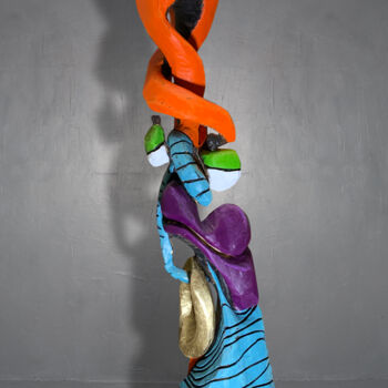 Scultura intitolato "JOHANN - DAS FUSSBA…" da Andrea Halm, Opera d'arte originale, Legno