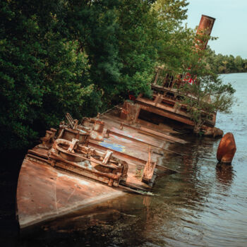 Photographie intitulée "Le monstre de fer" par Loïc Cancade, Œuvre d'art originale, Photographie numérique