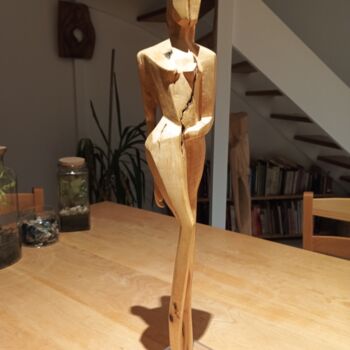 Scultura intitolato "Guerrière" da Max Bernard, Opera d'arte originale, Legno