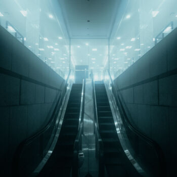 Photographie intitulée "The strange escalat…" par Loïc Cancade, Œuvre d'art originale, Photographie numérique