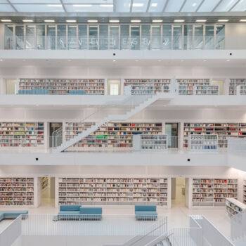 "Stuttgart Library I…" başlıklı Fotoğraf Richard Silver tarafından, Orijinal sanat, Dijital Fotoğrafçılık