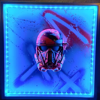雕塑 标题为“Punk trooper, Pink…” 由Random Customs, 原创艺术品, 喷漆 安装在有机玻璃上