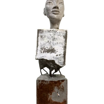 雕塑 标题为“NANDED BRUTALIST HE…” 由Paolo Castagna (Brutalist Design), 原创艺术品, 混凝土