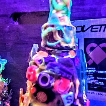 Sculptuur getiteld "Essence of the Unde…" door Arlene Knowlton, Origineel Kunstwerk, Glas