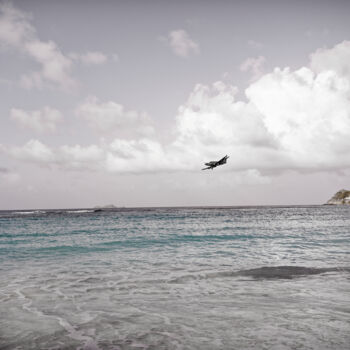 Digital Arts titled "Approche" by Michel Dol, Original Artwork, Digital Photography