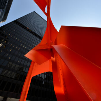 Photographie intitulée "C34 - Calder et Mie…" par Charles Guy, Œuvre d'art originale, Photographie non manipulée Monté sur A…