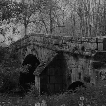Photographie intitulée "pont romain" par Alexandre Wilhelm, Œuvre d'art originale, Photographie numérique
