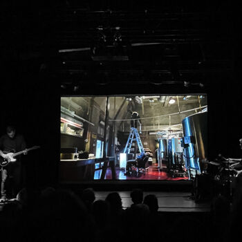 Fotografie getiteld "Ciné concert Breaki…" door Ambre Art, Origineel Kunstwerk, Gemanipuleerde fotografie