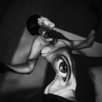 Photographie intitulée "Eye 1" par Ivan Cheremisin, Œuvre d'art originale, Photographie numérique