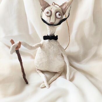 Sculptuur getiteld "Cat Salvador Dali" door Olesya Nikolaeva, Origineel Kunstwerk, Papier maché